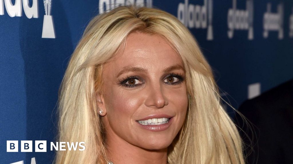 Featured image for Britney Spears Denounces Comeback Rumors, Vows Music Industry Exit