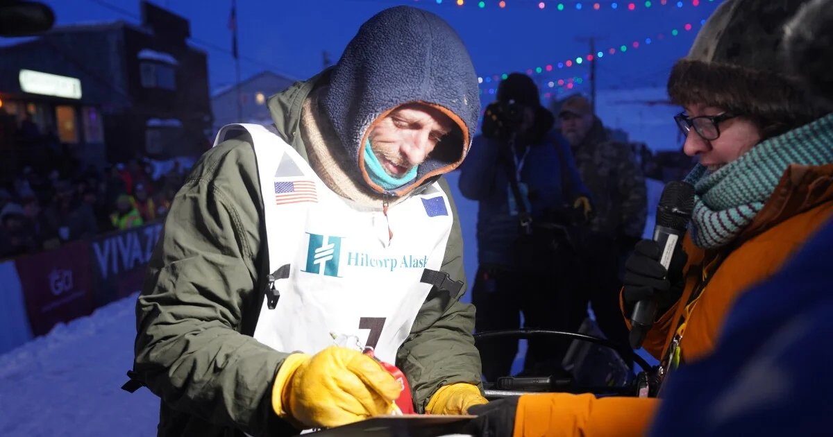 Holmes seals back-to-back Iditarod victory, first repeat champion in a decade