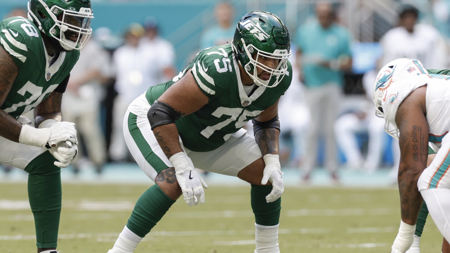 Jets' Alijah Vera-Tucker faces potential season-ending arm injury