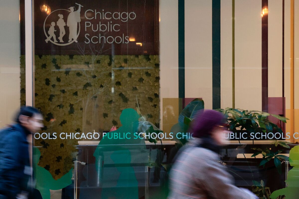 Featured image for Chicago Public Schools Face Budget Crisis as Students Return to Class
