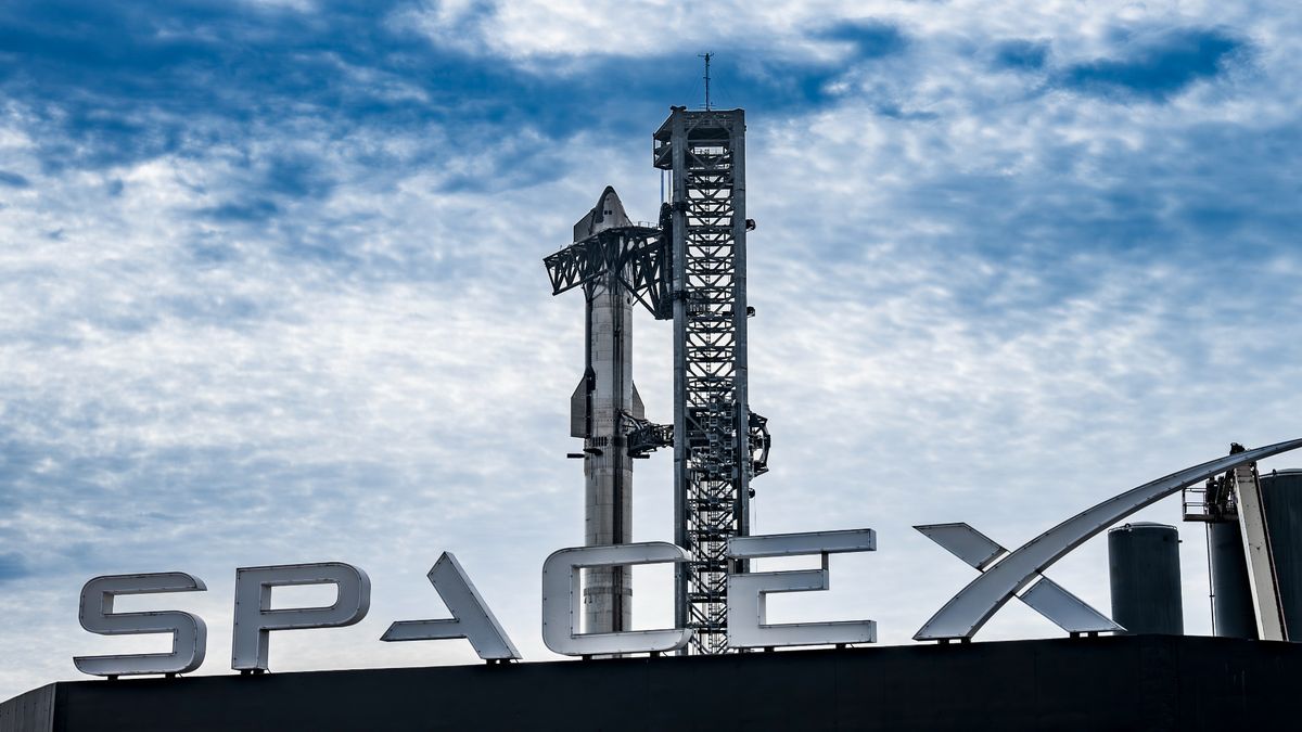 "Upcoming SpaceX Starship Launch and Test Flight Updates"