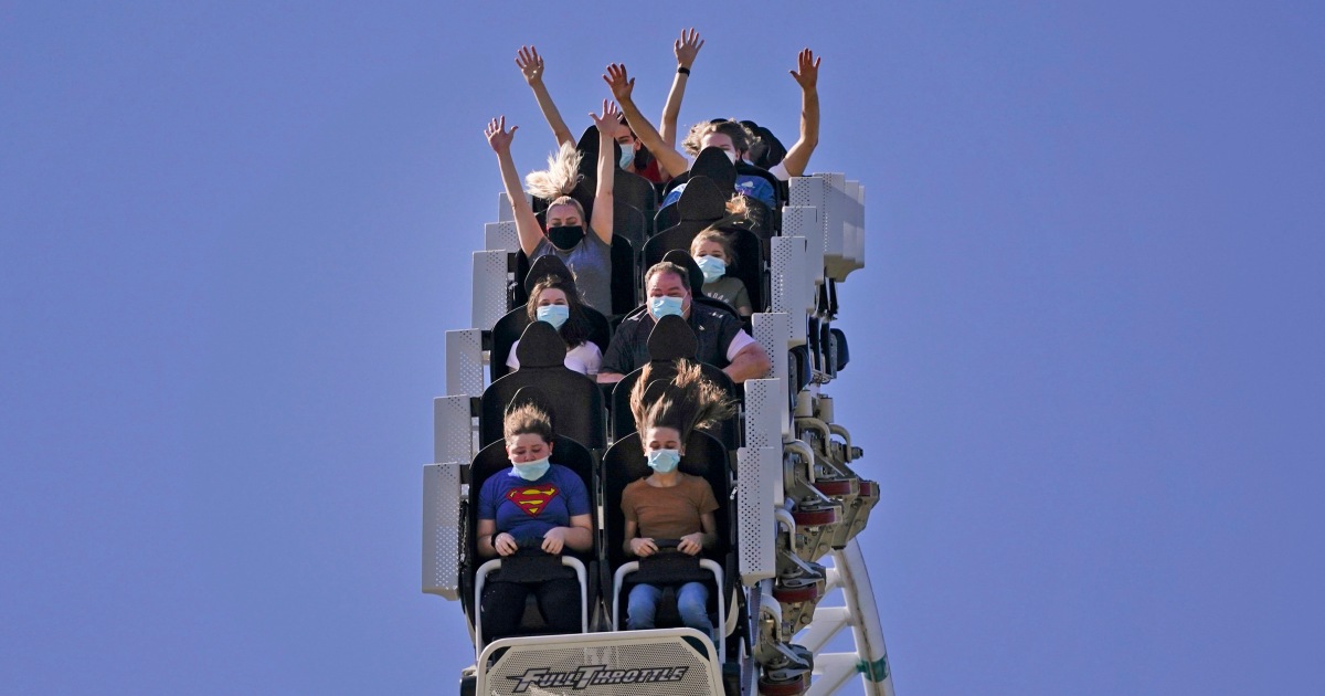 Featured image for Major U.S. amusement park operators Cedar Fair and Six Flags announce merger