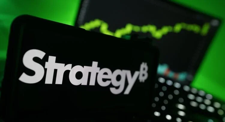 MSTR Dips Before Q4 as Canaccord Slashes Target by 60%