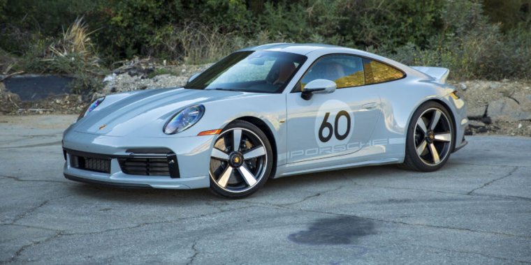 Reviving Classic Cool: The 2024 Porsche 911 Sport Classic