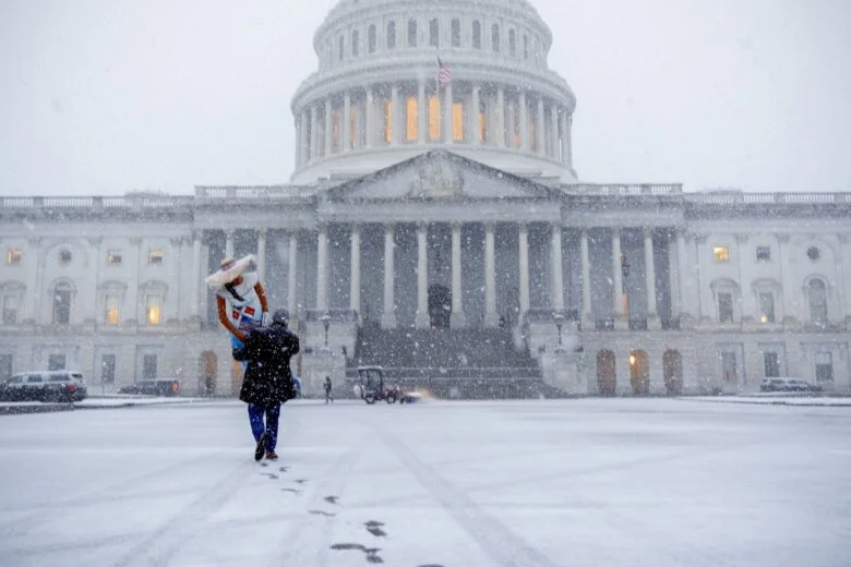DC Area Braces for Heavy Snow, Sleet and Freezing Rain This Weekend