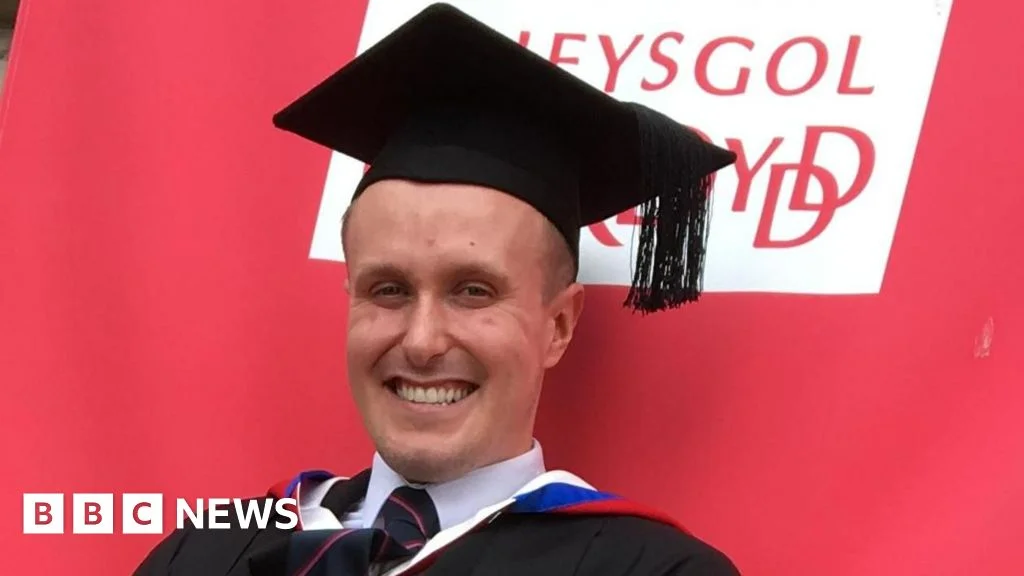 UK doctor warns student loan interest could keep him paying for decades