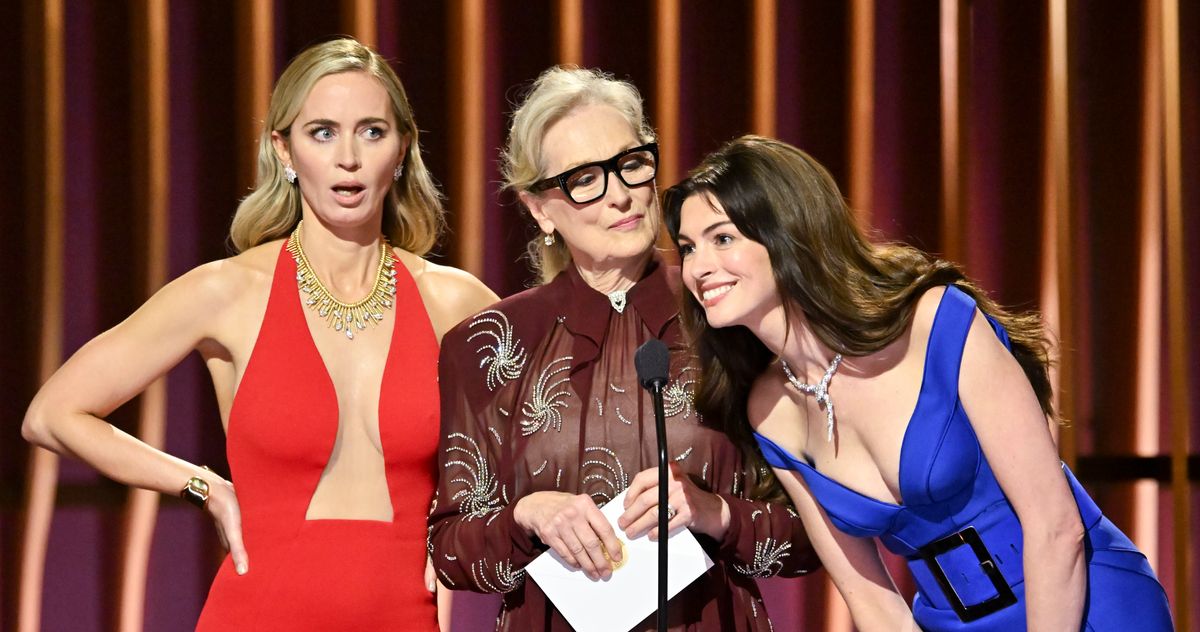 Featured image for "Devil Wears Prada Cast Reunites at SAG Awards 2024: Fashion and Fun"