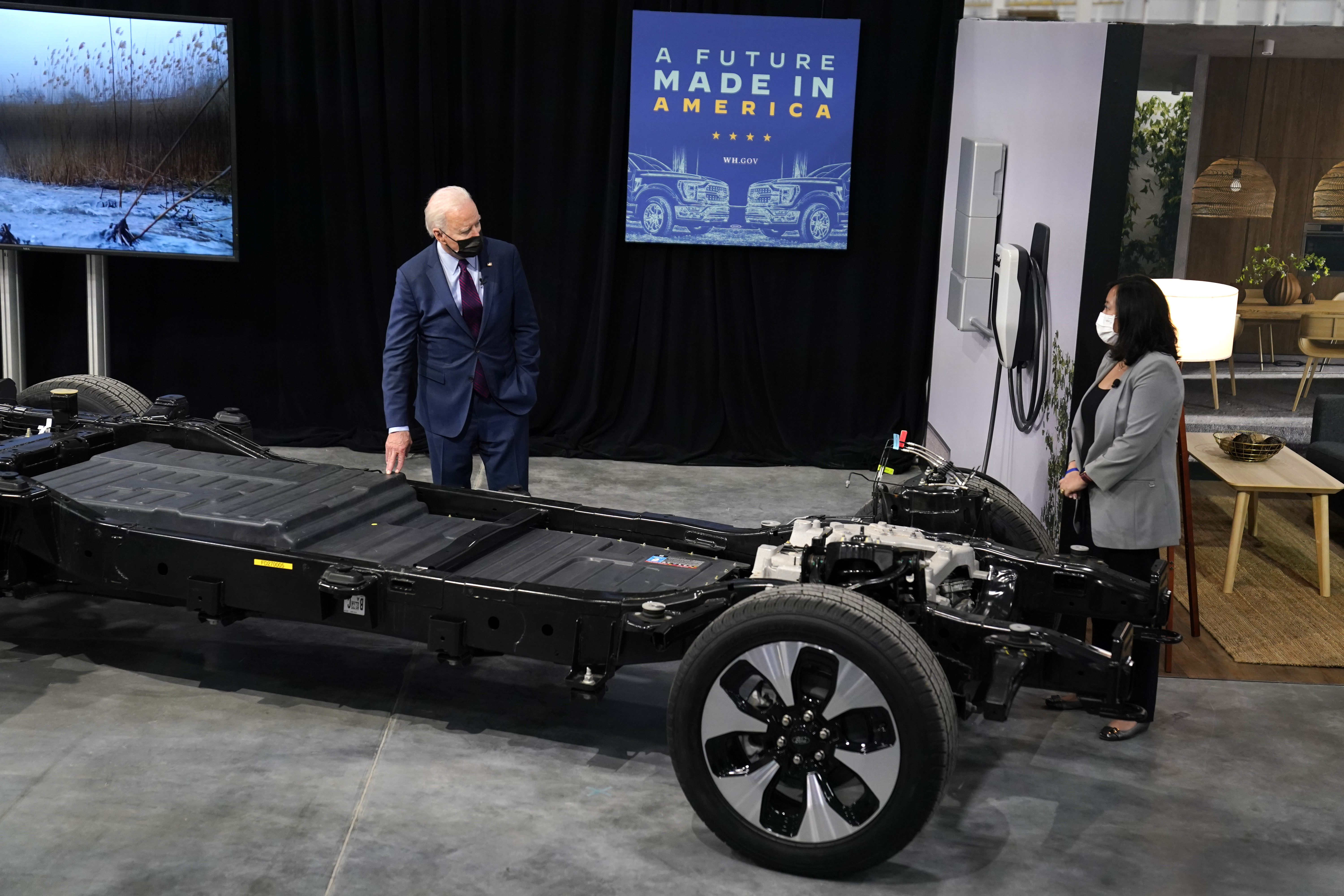 Biden's Bold Move to Boost Electric Car Sales and Cut Emissions