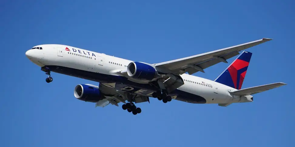 The Points Guy's 2023 US Airline Rankings: Delta Takes the Top Spot, Frontier Falls to Last Place.