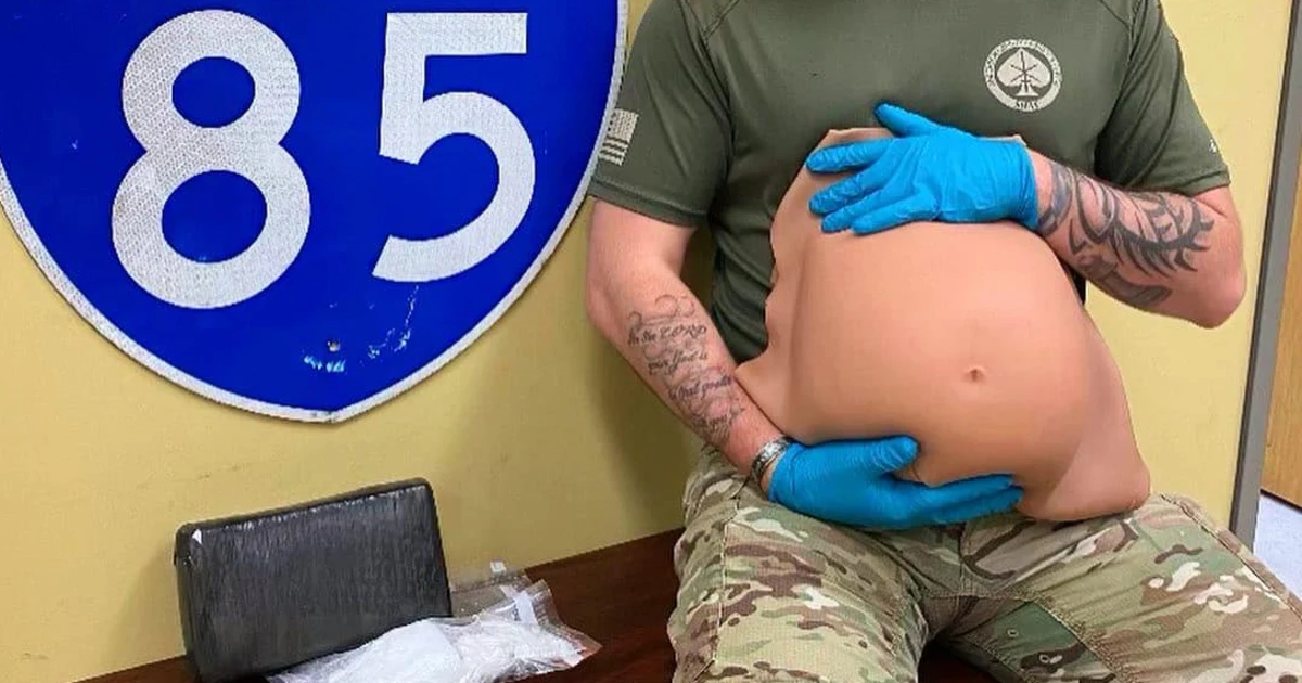 Fake pregnancy belly leads to cocaine bust in South Carolina.