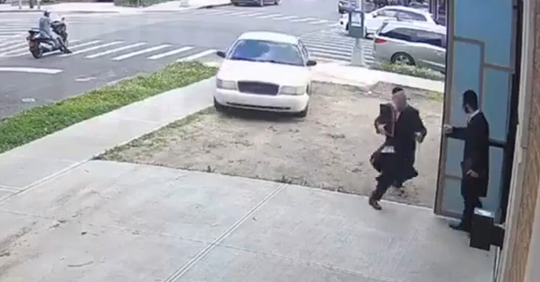 "Man Charged with Attempted Murder in Antisemitic Attack Outside NYC Jewish School"