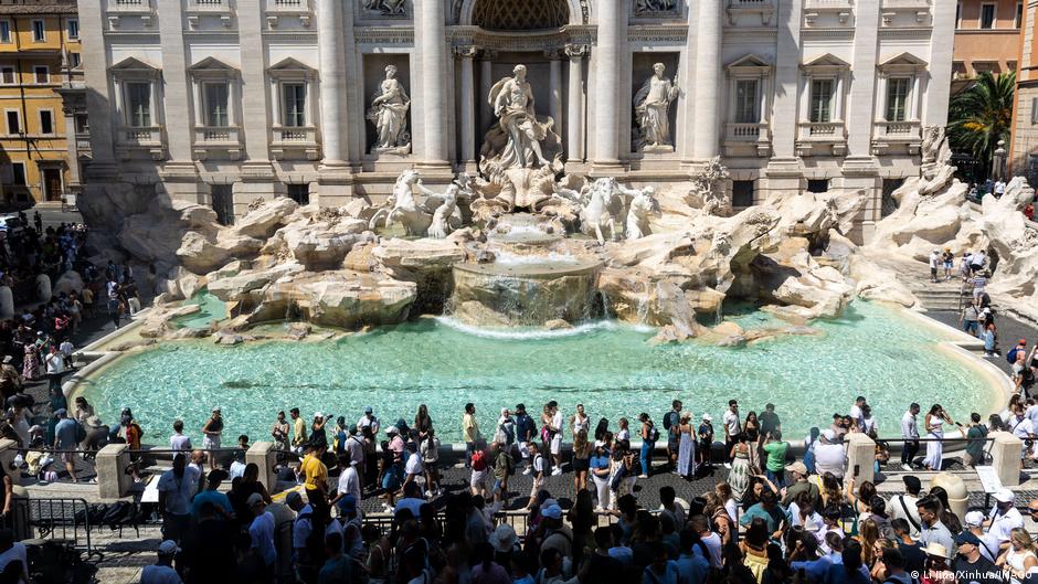 Featured image for Rome to Implement €2 Entry Fee for Trevi Fountain Visits in 2026