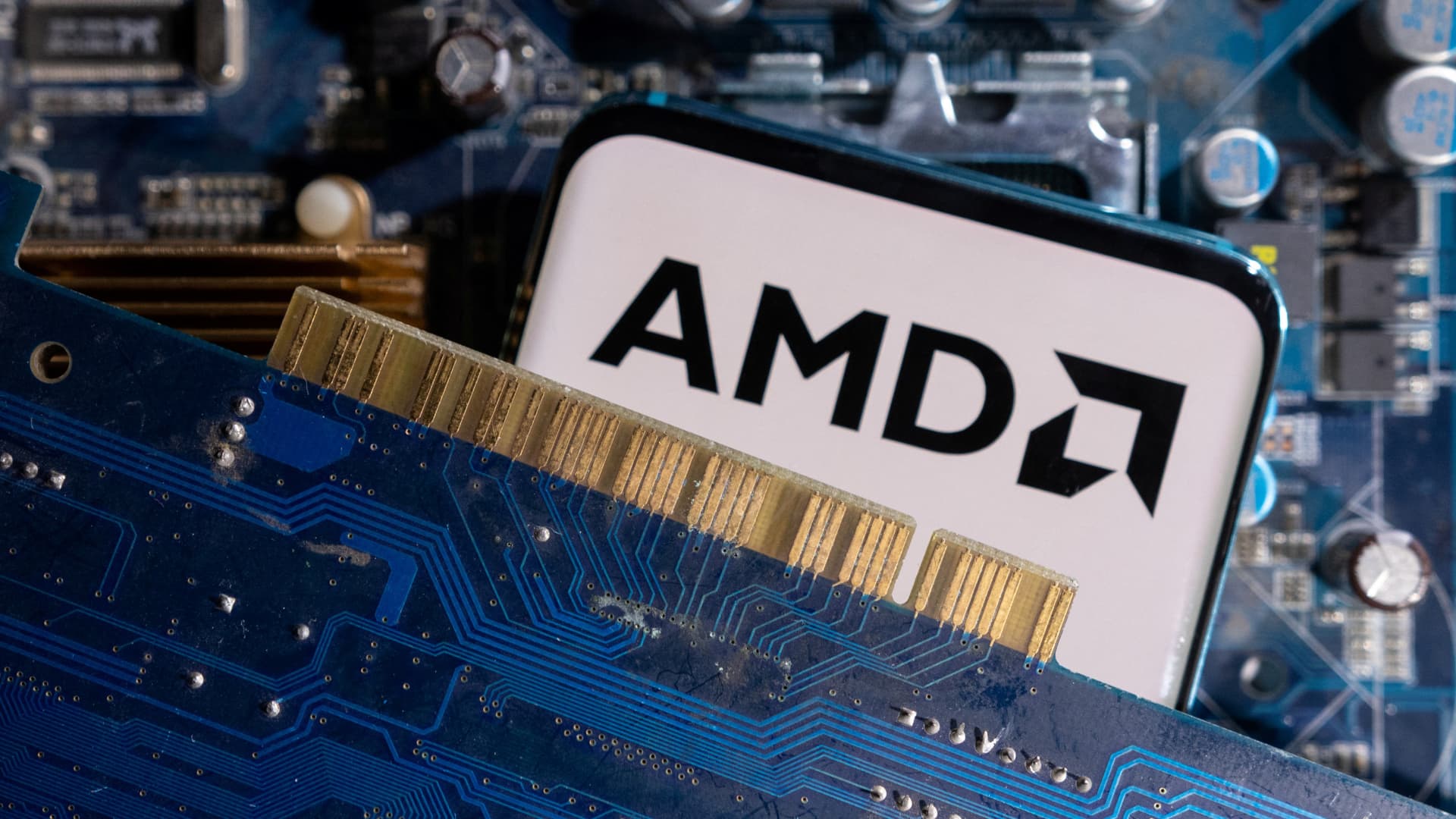 Featured image for AMD's Q2 Results Show Mixed Performance but Optimistic AI Outlook