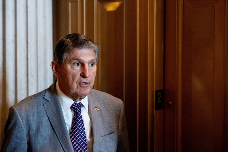 Featured image for "Senator Manchin Urges Industry Lawsuit Against Treasury Over EV Tax Credits"