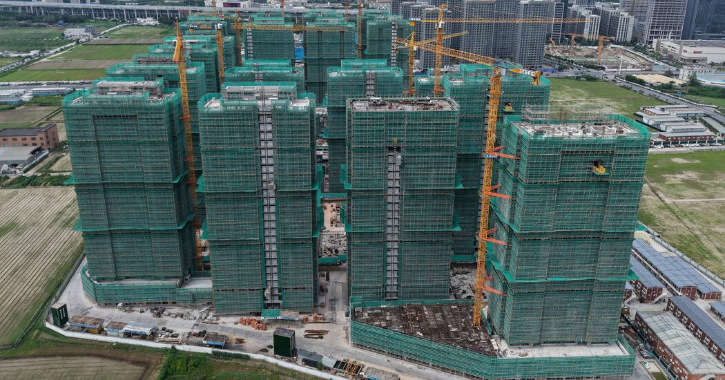 China’s Economy Faces Slowdown Amid Trade Tensions and Rising Exports