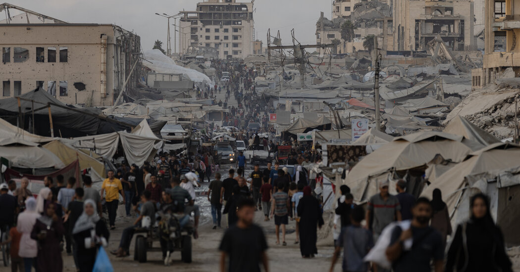 Featured image for Microsoft suspends services to Israeli military over surveillance concerns