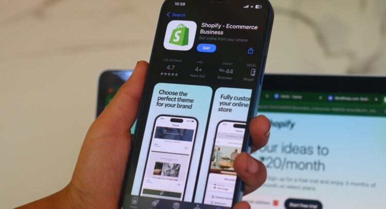 Featured image for Wall Street Turns Bullish on Shopify Amid E-Commerce Revival