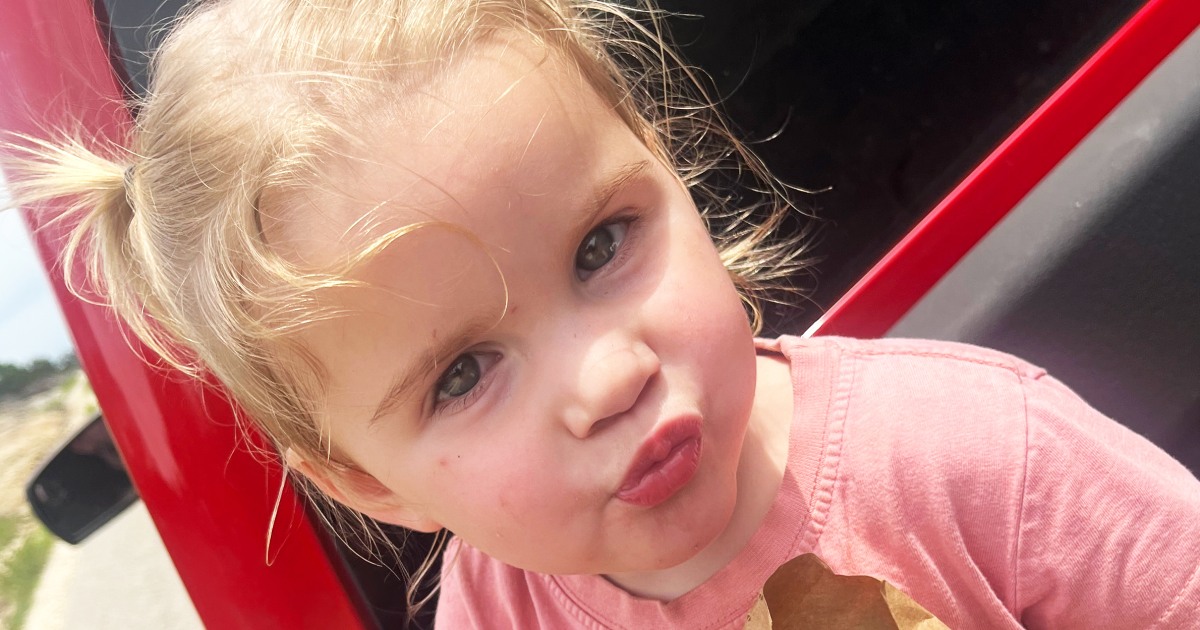 Featured image for Giraffe Lifts Toddler from Truck at Texas Wildlife Center