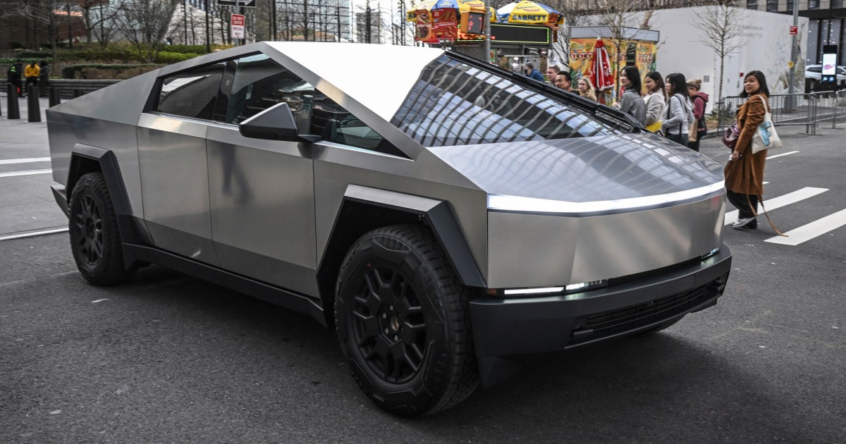 Featured image for "Tesla Cybertruck Owners Face Accelerator Issues and Delivery Halts"