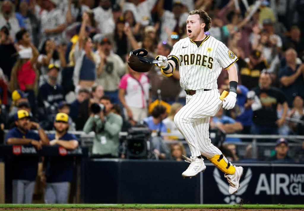 Featured image for Cronenworth's Walk-Off Homer Lifts Padres Over Brewers