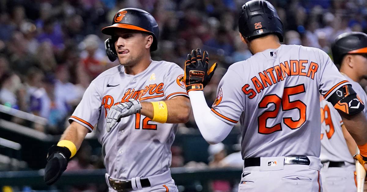 Featured image for Orioles triumph over Diamondbacks in bizarre 5th inning, clinch road series