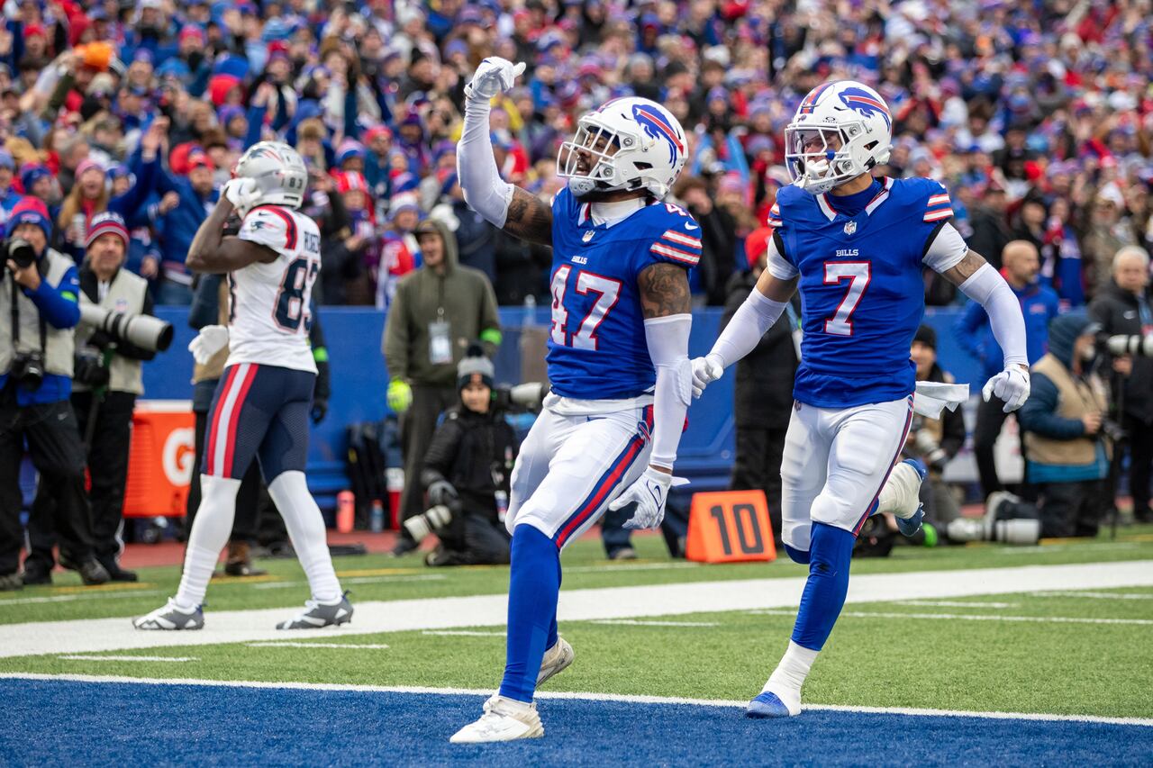 "Bills-Dolphins Week 18 Clash Could Redefine AFC East Playoff Landscape"