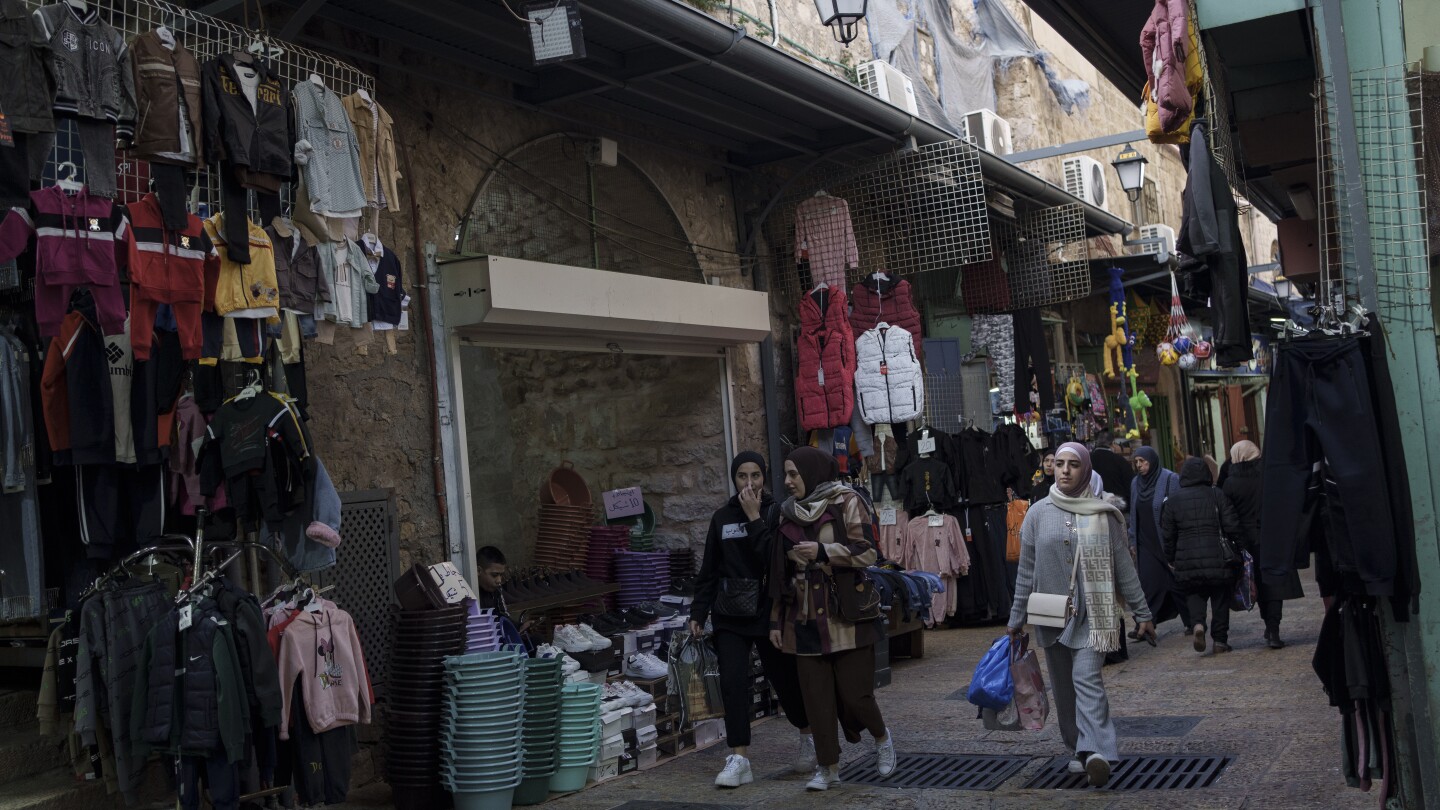 "Ramadan Fears in Jerusalem Amid Gaza War Tensions"