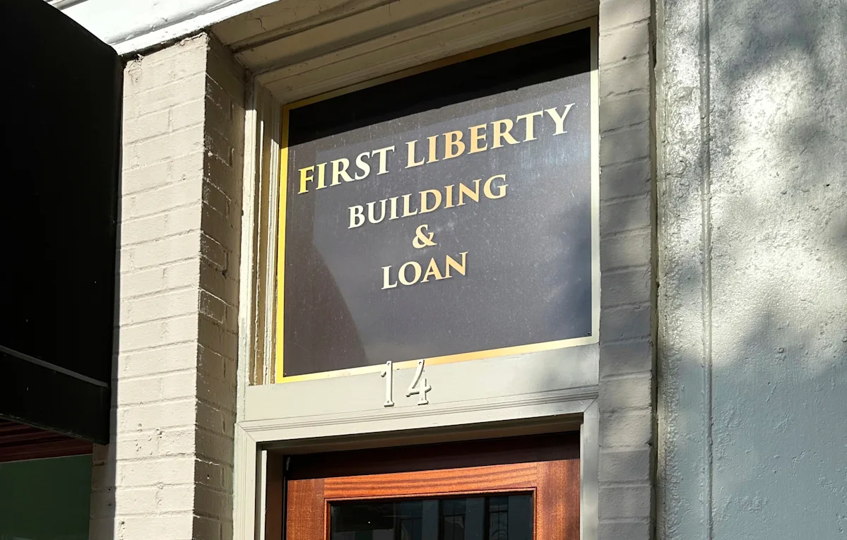 Featured image for Georgia Republican Accused of $140 Million Ponzi Scheme