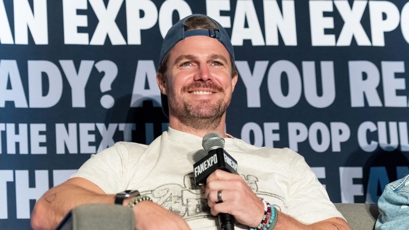 Featured image for "Stephen Amell Takes a Stand Against SAG-AFTRA Strike"