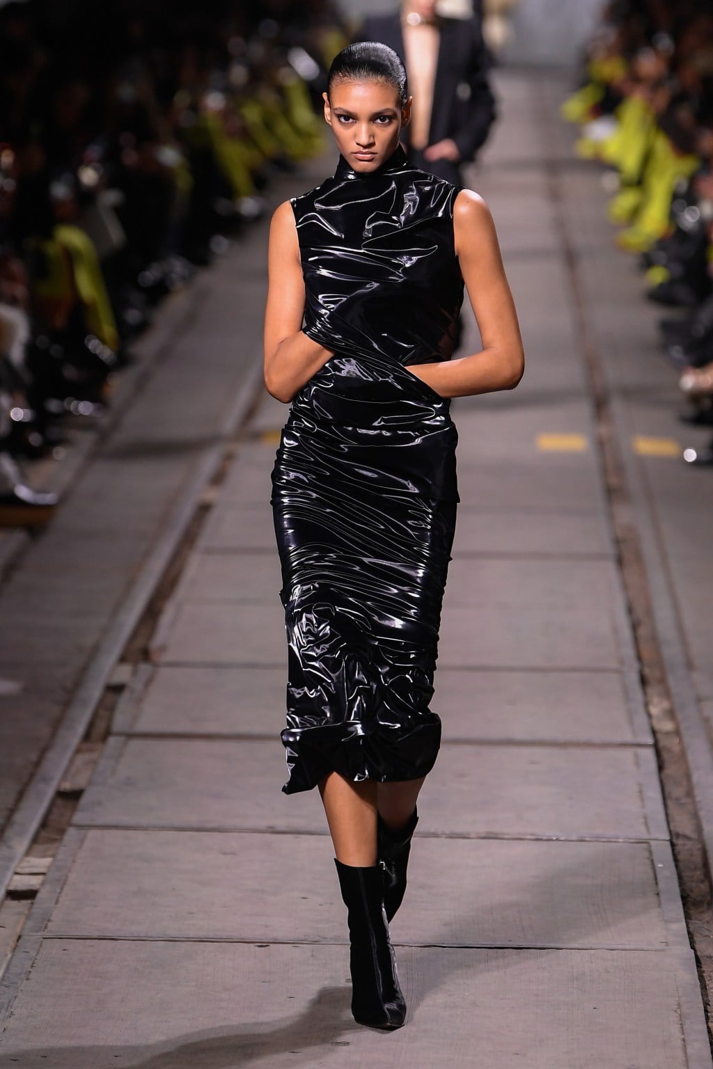 Featured image for "Seán McGirr's 90s Spikiness Takes Center Stage at Alexander McQueen Fall 2024 Ready-to-Wear Show"