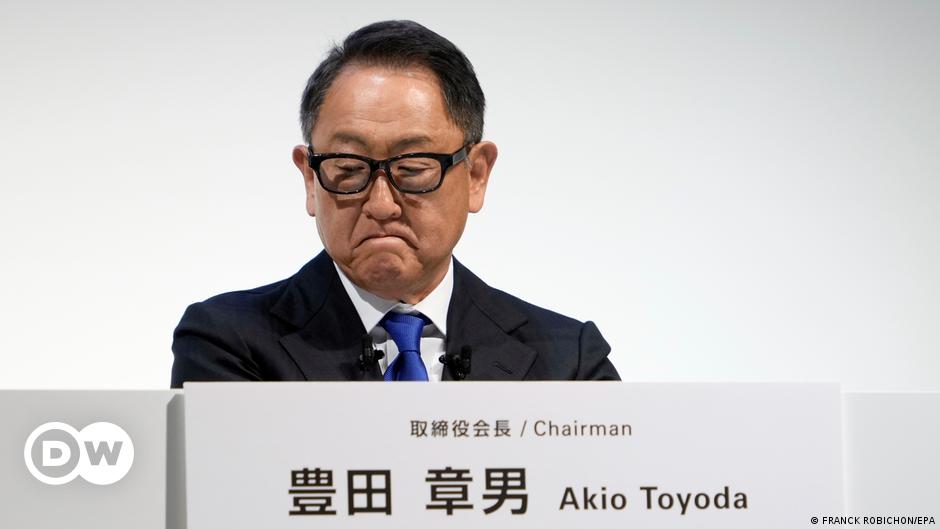 Featured image for Toyota Halts Shipments Amid Expanding Safety Scandal