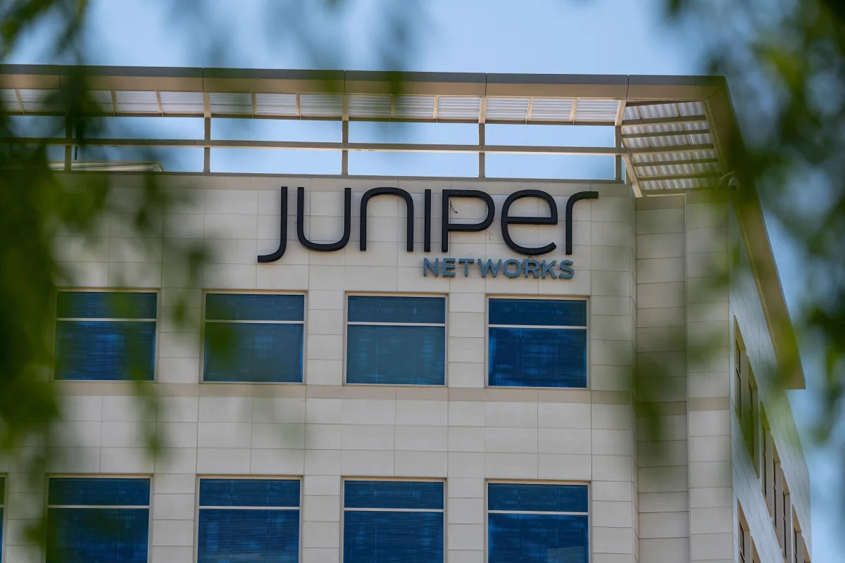 "HPE's $14 Billion Acquisition of Juniper Networks Sends Shockwaves Through Tech Industry"
