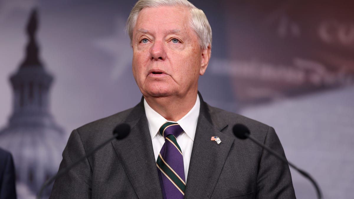 Lindsey Graham's Confidence in Defense Secretary Lloyd Austin Shattered Amid Israel-Hamas Conflict