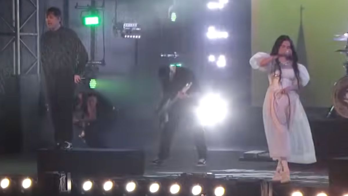Featured image for Knocked Loose and Poppy Deliver Epic Heavy Metal Set on Kimmel