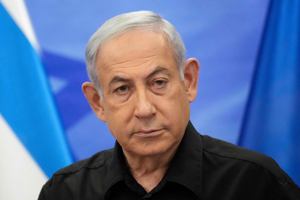 "Netanyahu's Political Future in Jeopardy Amidst Chaos and Criticism"