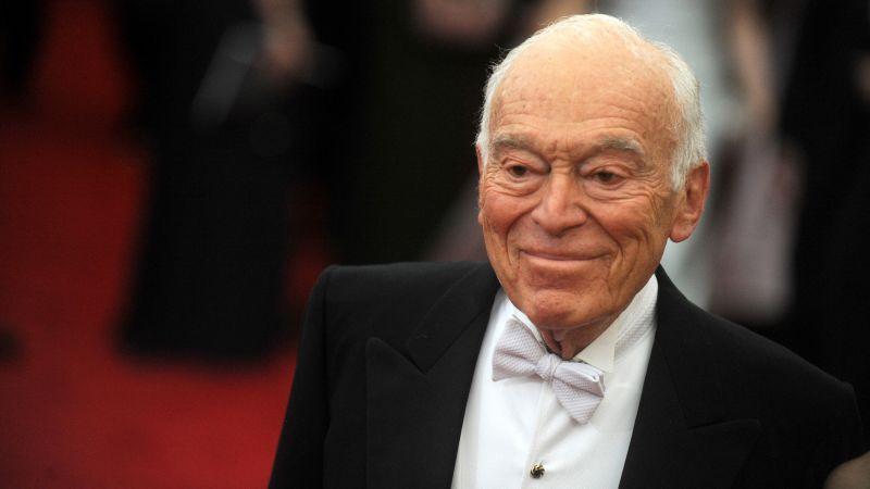 Featured image for Leonard Lauder, Cosmetics Icon and Philanthropist, Dies at 92