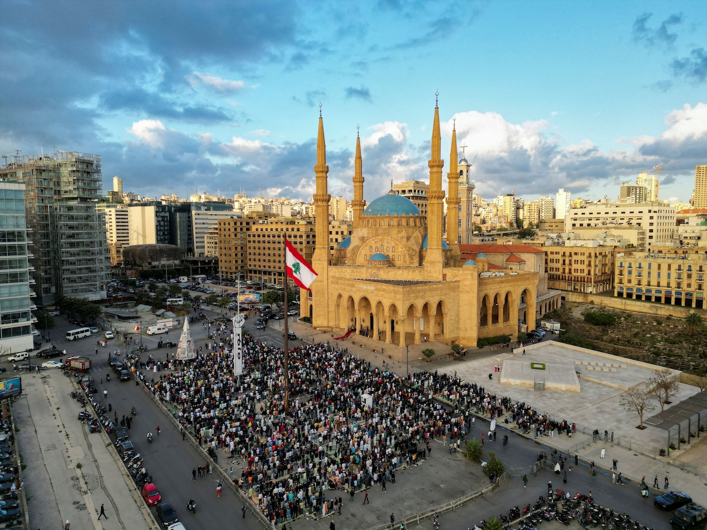 Global Muslims Celebrate Eid al-Fitr with Prayers and Well-Wishes