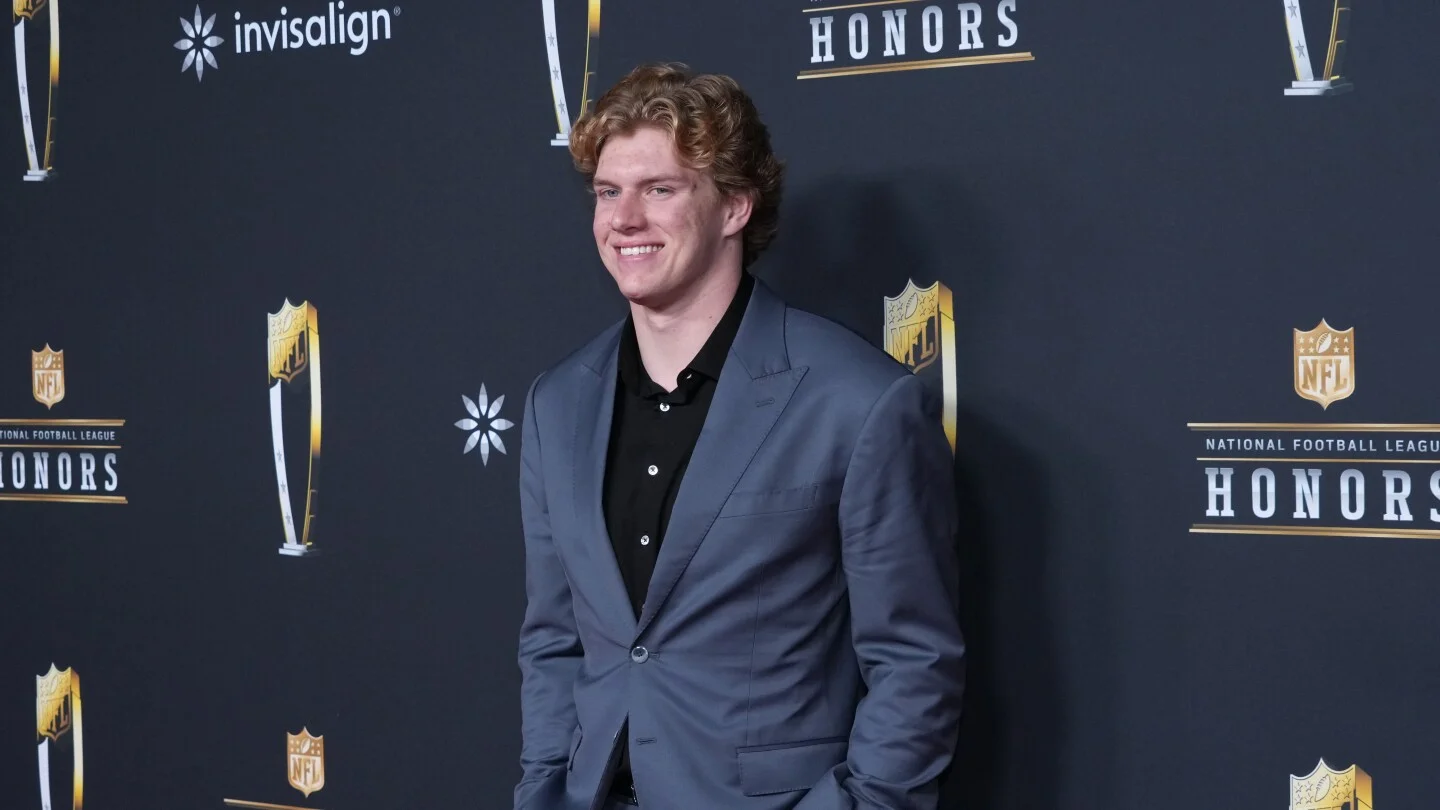 Schwesinger's Breakthrough Leads Browns to DRoY Honor