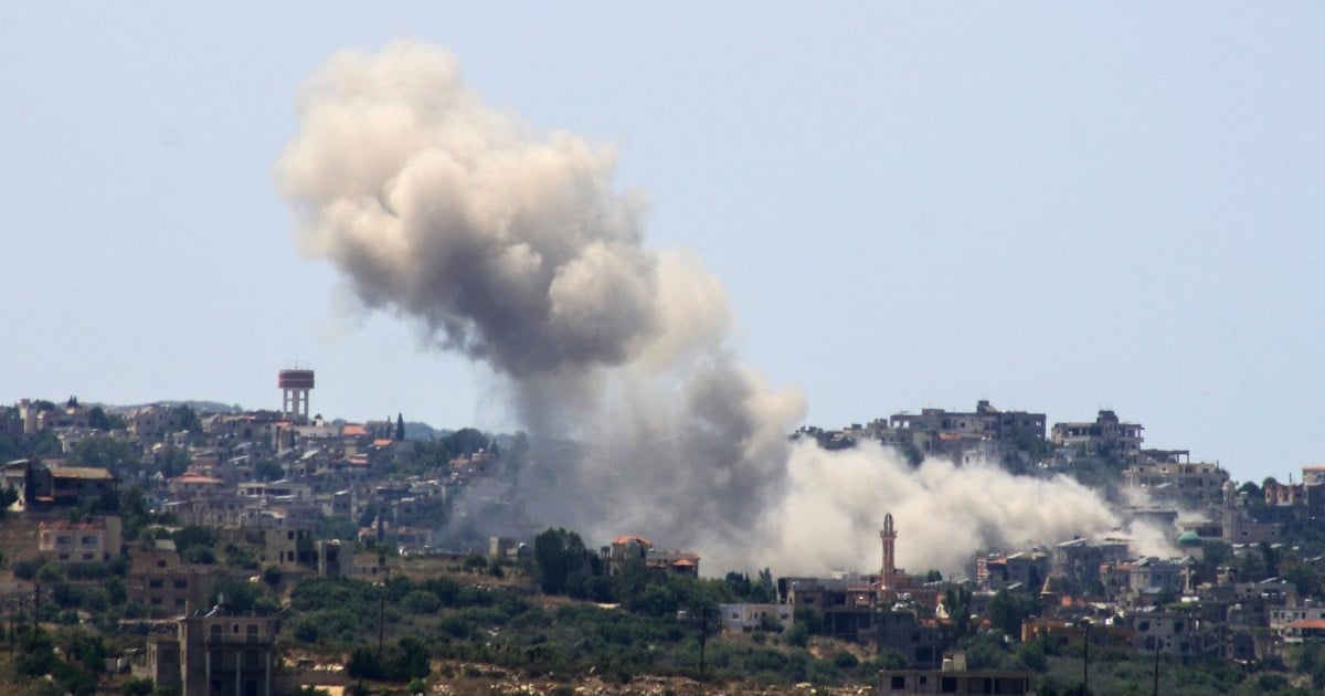 Featured image for Hezbollah Signals Readiness for Conflict Amid Israel-Gaza Tensions