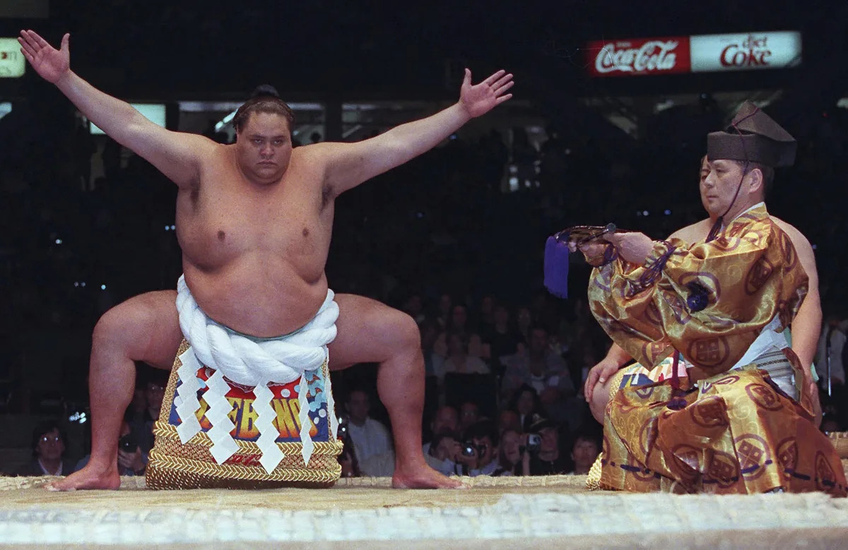Featured image for "Hawaii-born Sumo Legend Akebono Dies at 54 in Japan"