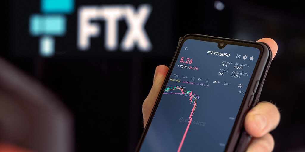 "Sam Bankman-Fried Trial Highlights Dogecoin and Solana, Excludes FTT"