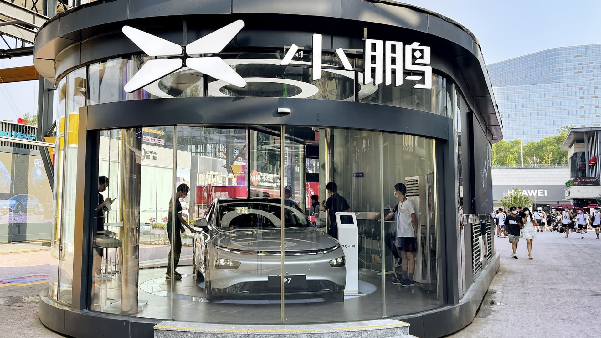 XPeng's Advanced Driver Assistance Software Expands Across China, Outpacing Tesla.