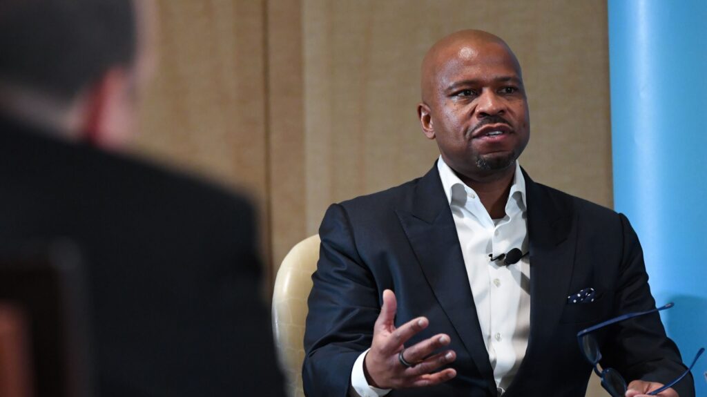 Boeing Defense Chief Prepares for Q2 Losses.