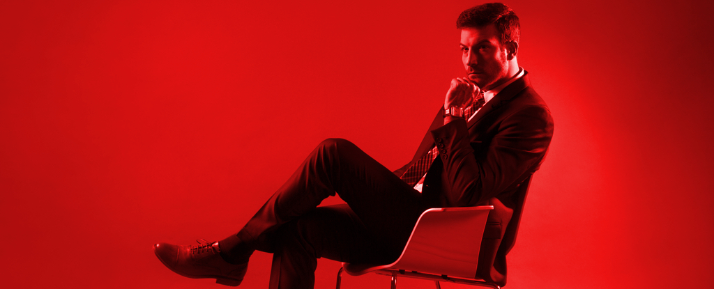 Featured image for The Dangers of Sitting with Crossed Legs, Explained by an Anatomy Expert.