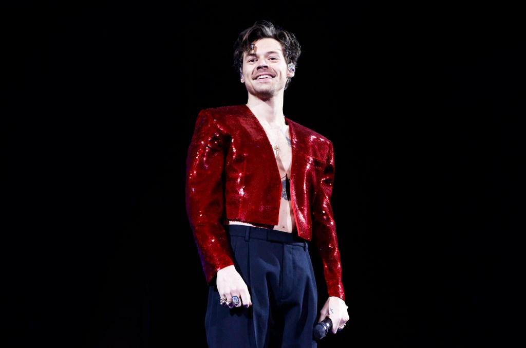 Harry Styles and K-Pop Stars Unite Backstage at Love on Tour in Seoul