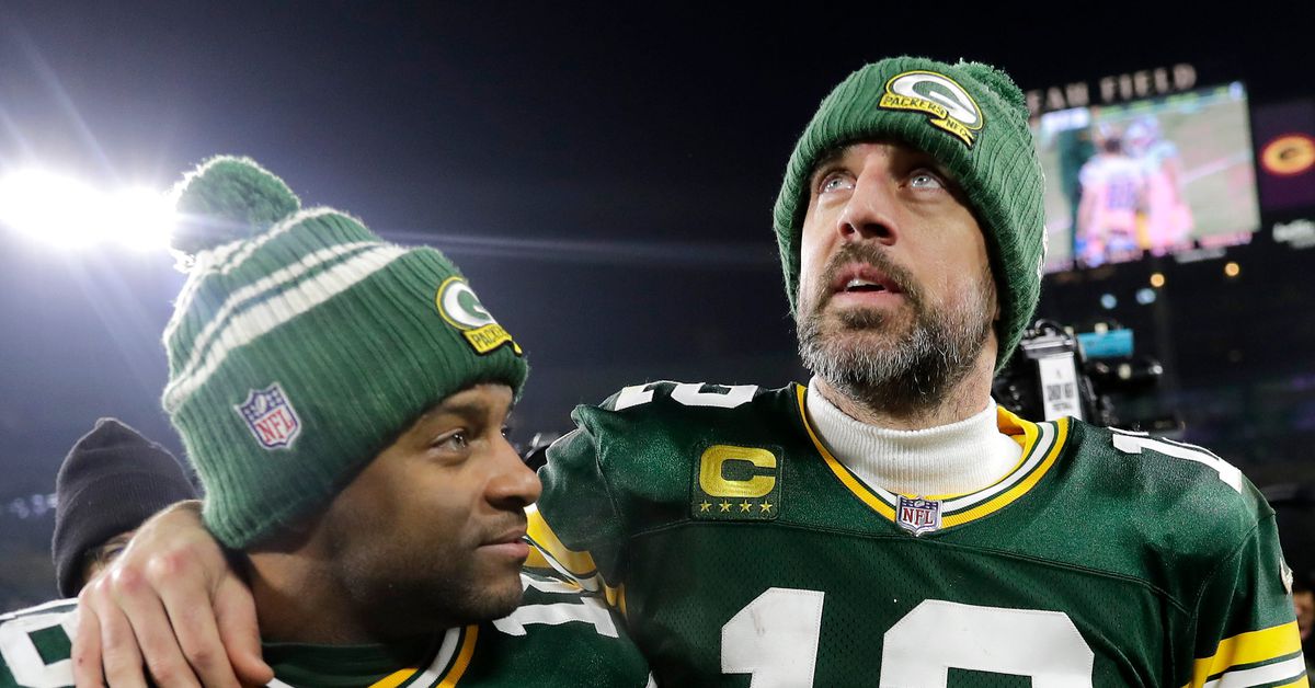 Former Packers WR Randall Cobb reunites with Aaron Rodgers on one-year deal with Jets