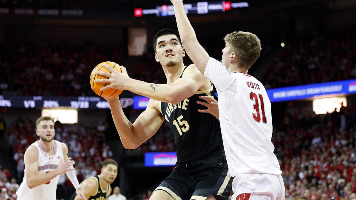 "Purdue's Dominant Win Over Wisconsin Propels Them to Big Ten Summit"