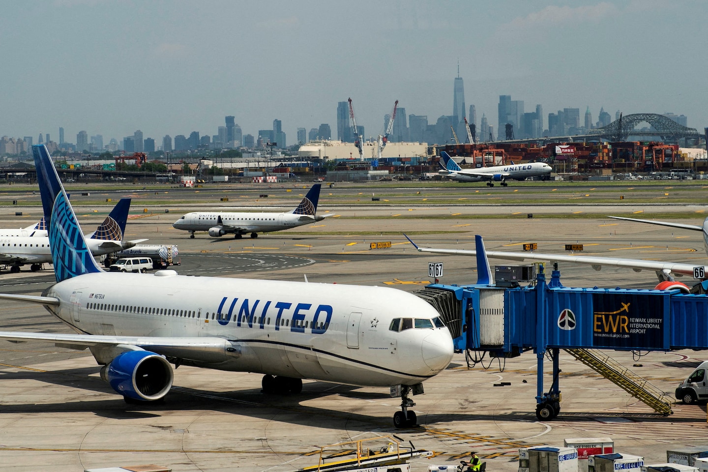 "NTSB Probes Engine Fire on United 737 Max at Newark Airport"