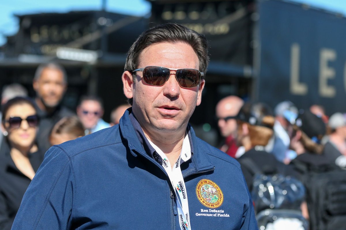 Featured image for "Florida Governor DeSantis Tightens Police Oversight and Worker Protections with Controversial New Laws"