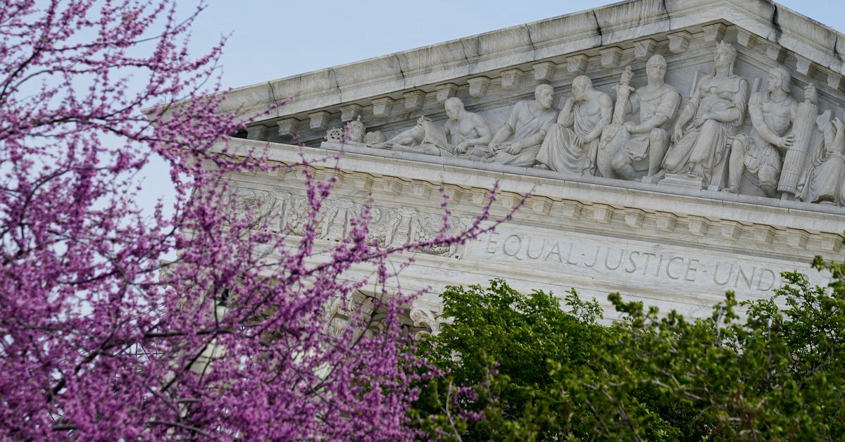 Featured image for Supreme Court Upholds California's Pig Confinement Law.